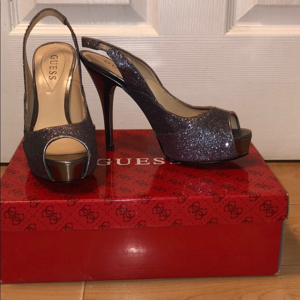 Guess sling back pumps